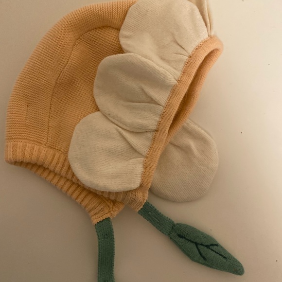 Meri meri flower hat - Picture 4 of 6